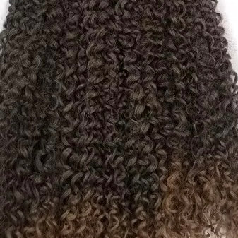 Modelo França - Rabo de cavalo Cacheado